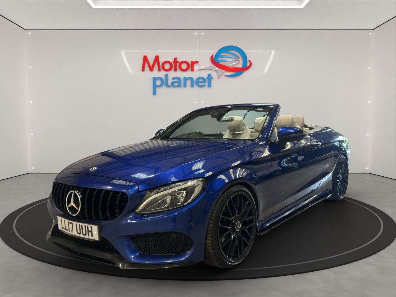 A 2017 MERCEDES-BENZ C CLASS 2.1 C220d AMG Line Cabriolet 2dr Diesel G-Tronic+ Euro 6 (s/s) (170 ps) A 2017 MERCEDES-BENZ C CLASS 2.1 C220d AMG Line Cabriolet 2dr Diesel G-Tronic+ Euro 6 (s/s) (170 ps)