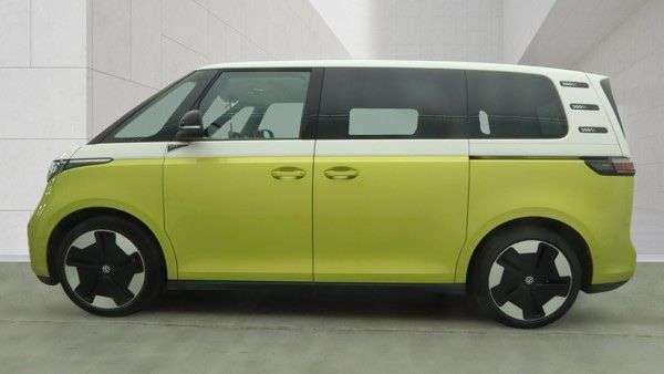 A 2024 VOLKSWAGEN ID. BUZZ Pro 77kWh 1ST Edition MPV 5dr Electric Auto (204 ps) A 2024 VOLKSWAGEN ID. BUZZ Pro 77kWh 1ST Edition MPV 5dr Electric Auto (204 ps)
