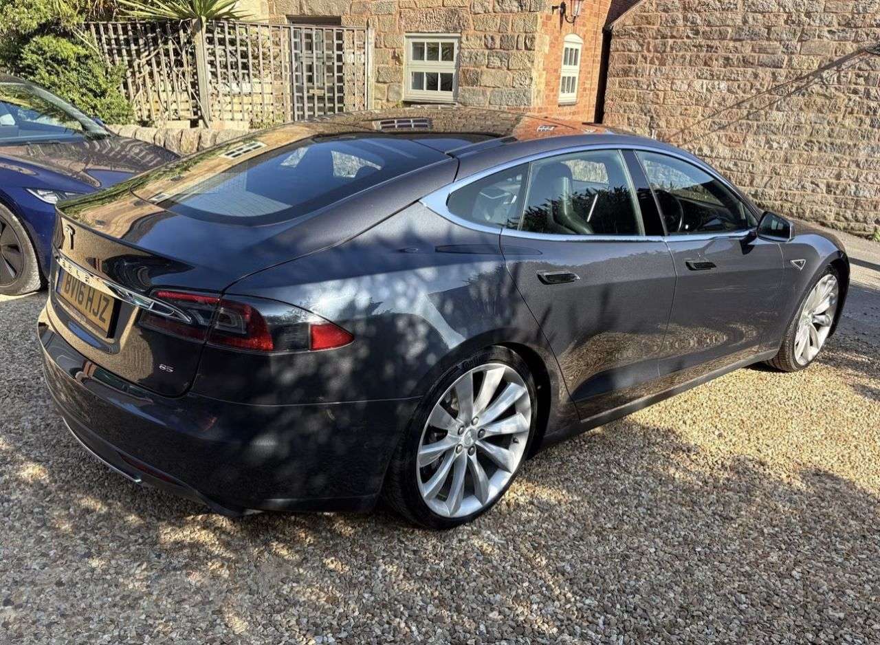 A 2016 TESLA MODEL S 85 Hatchback 5dr Electric Auto (362 bhp) A 2016 TESLA MODEL S 85 Hatchback 5dr Electric Auto (362 bhp)