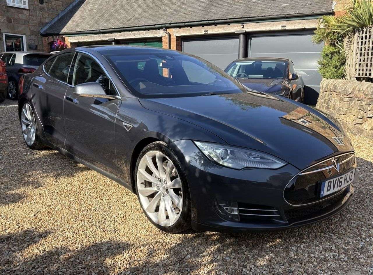 A 2016 TESLA MODEL S 85 Hatchback 5dr Electric Auto (362 bhp) A 2016 TESLA MODEL S 85 Hatchback 5dr Electric Auto (362 bhp)