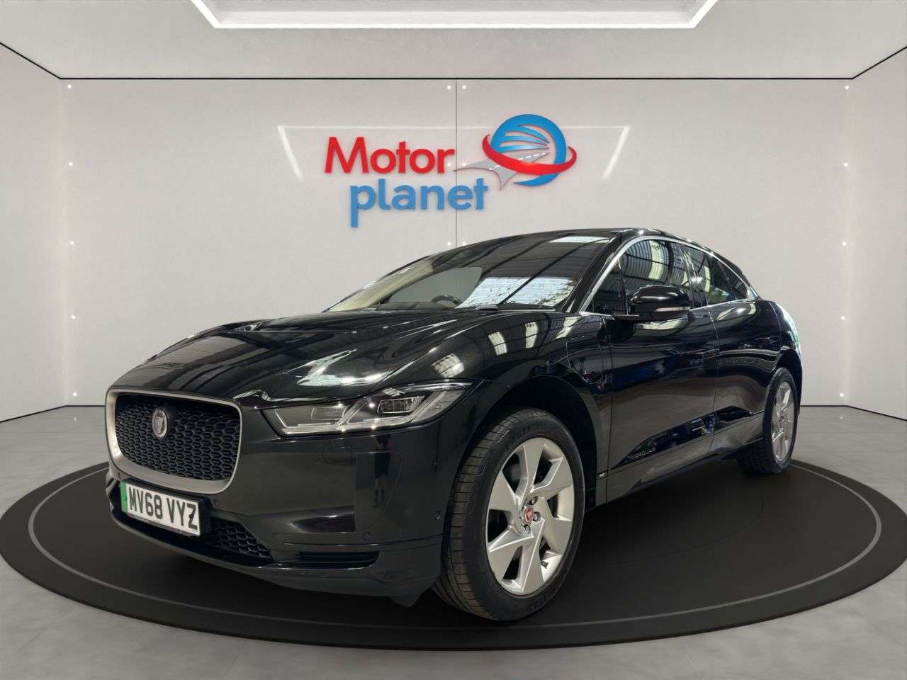 A 2018 JAGUAR I-PACE 400 90kWh SE SUV 5dr Electric Auto 4WD (400 ps) A 2018 JAGUAR I-PACE 400 90kWh SE SUV 5dr Electric Auto 4WD (400 ps)