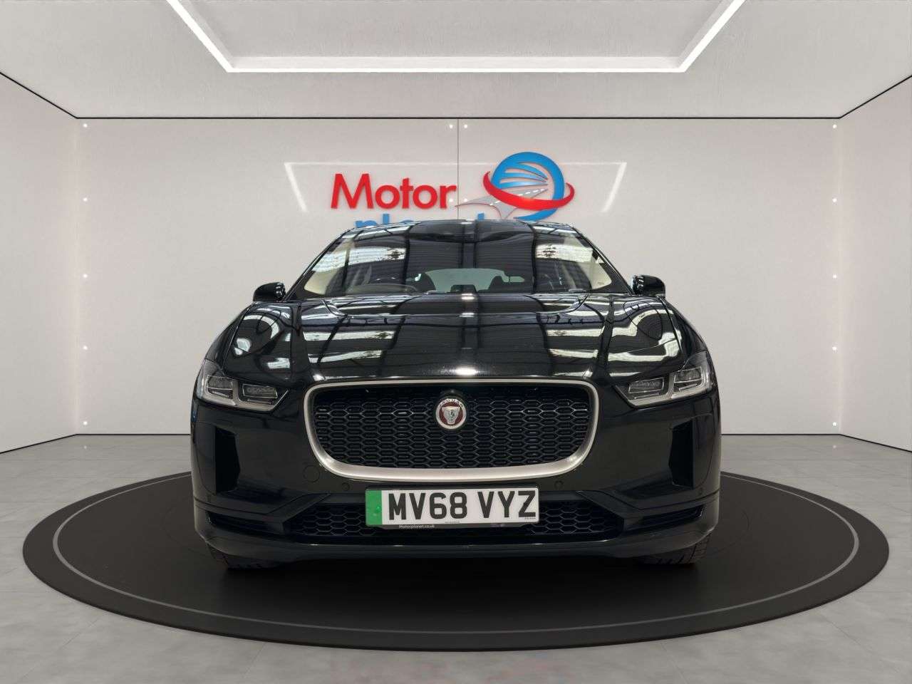 A 2018 JAGUAR I-PACE 400 90kWh SE SUV 5dr Electric Auto 4WD (400 ps) A 2018 JAGUAR I-PACE 400 90kWh SE SUV 5dr Electric Auto 4WD (400 ps)