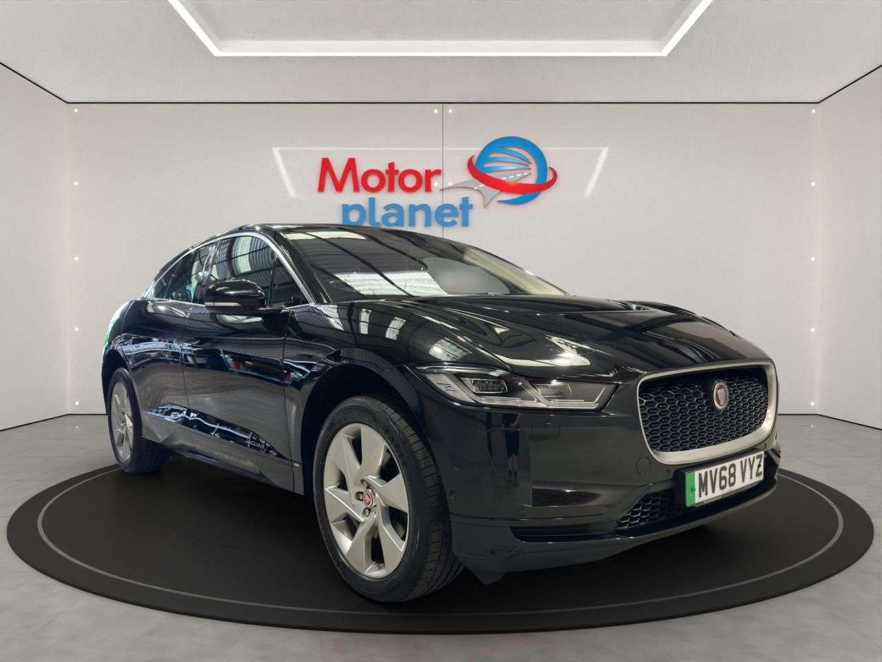 A 2018 JAGUAR I-PACE 400 90kWh SE SUV 5dr Electric Auto 4WD (400 ps) A 2018 JAGUAR I-PACE 400 90kWh SE SUV 5dr Electric Auto 4WD (400 ps)