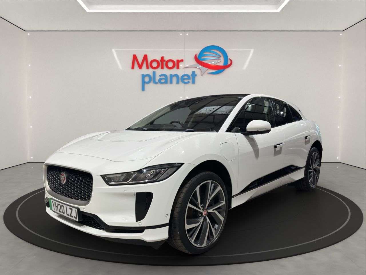 A 2020 JAGUAR I-PACE 400 90kWh S SUV 5dr Electric Auto 4WD (400 ps) A 2020 JAGUAR I-PACE 400 90kWh S SUV 5dr Electric Auto 4WD (400 ps)