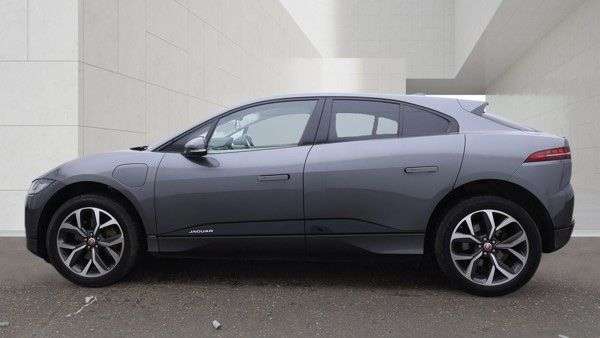 A 2019 JAGUAR I-PACE 400 90kWh HSE SUV 5dr Electric Auto 4WD (400 ps) A 2019 JAGUAR I-PACE 400 90kWh HSE SUV 5dr Electric Auto 4WD (400 ps)