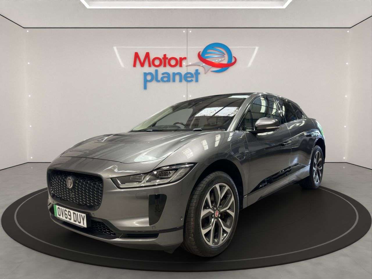 A 2019 JAGUAR I-PACE 400 90kWh HSE SUV 5dr Electric Auto 4WD (400 ps) A 2019 JAGUAR I-PACE 400 90kWh HSE SUV 5dr Electric Auto 4WD (400 ps)