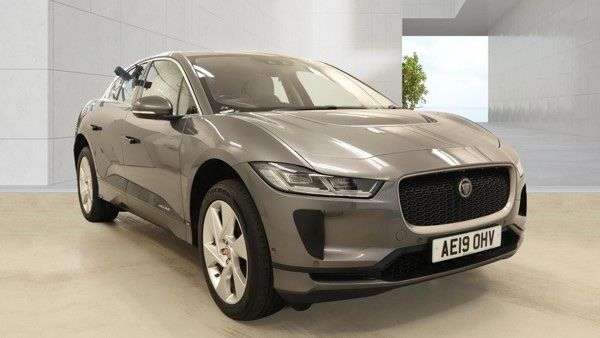 A 2019 JAGUAR I-PACE 400 90kWh SE SUV 5dr Electric Auto 4WD (400 ps) A 2019 JAGUAR I-PACE 400 90kWh SE SUV 5dr Electric Auto 4WD (400 ps)