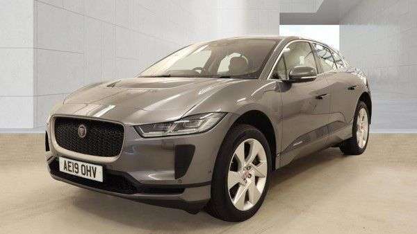 A 2019 JAGUAR I-PACE 400 90kWh SE SUV 5dr Electric Auto 4WD (400 ps) A 2019 JAGUAR I-PACE 400 90kWh SE SUV 5dr Electric Auto 4WD (400 ps)