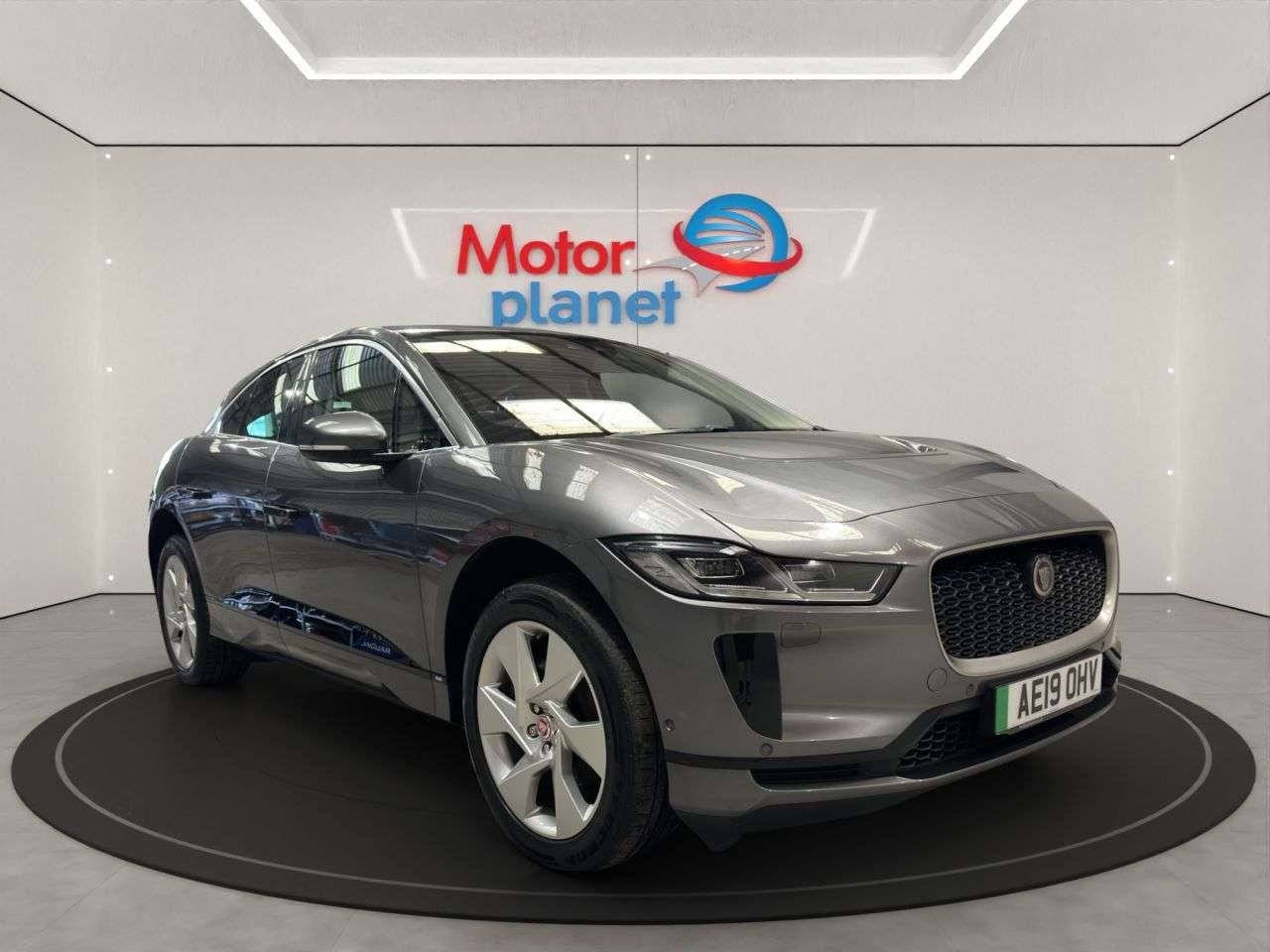 A 2019 JAGUAR I-PACE 400 90kWh SE SUV 5dr Electric Auto 4WD (400 ps) A 2019 JAGUAR I-PACE 400 90kWh SE SUV 5dr Electric Auto 4WD (400 ps)