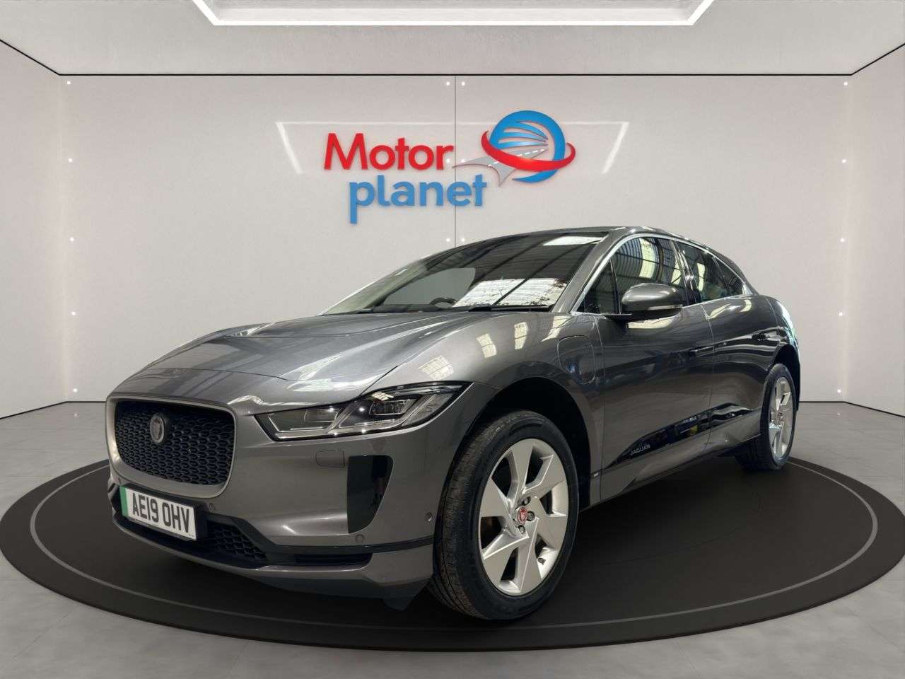 A 2019 JAGUAR I-PACE 400 90kWh SE SUV 5dr Electric Auto 4WD (400 ps) A 2019 JAGUAR I-PACE 400 90kWh SE SUV 5dr Electric Auto 4WD (400 ps)