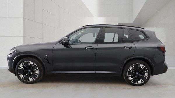 A 2022 BMW IX3 80kWh M Sport Pro SUV 5dr Electric Auto (286 ps) A 2022 BMW IX3 80kWh M Sport Pro SUV 5dr Electric Auto (286 ps)
