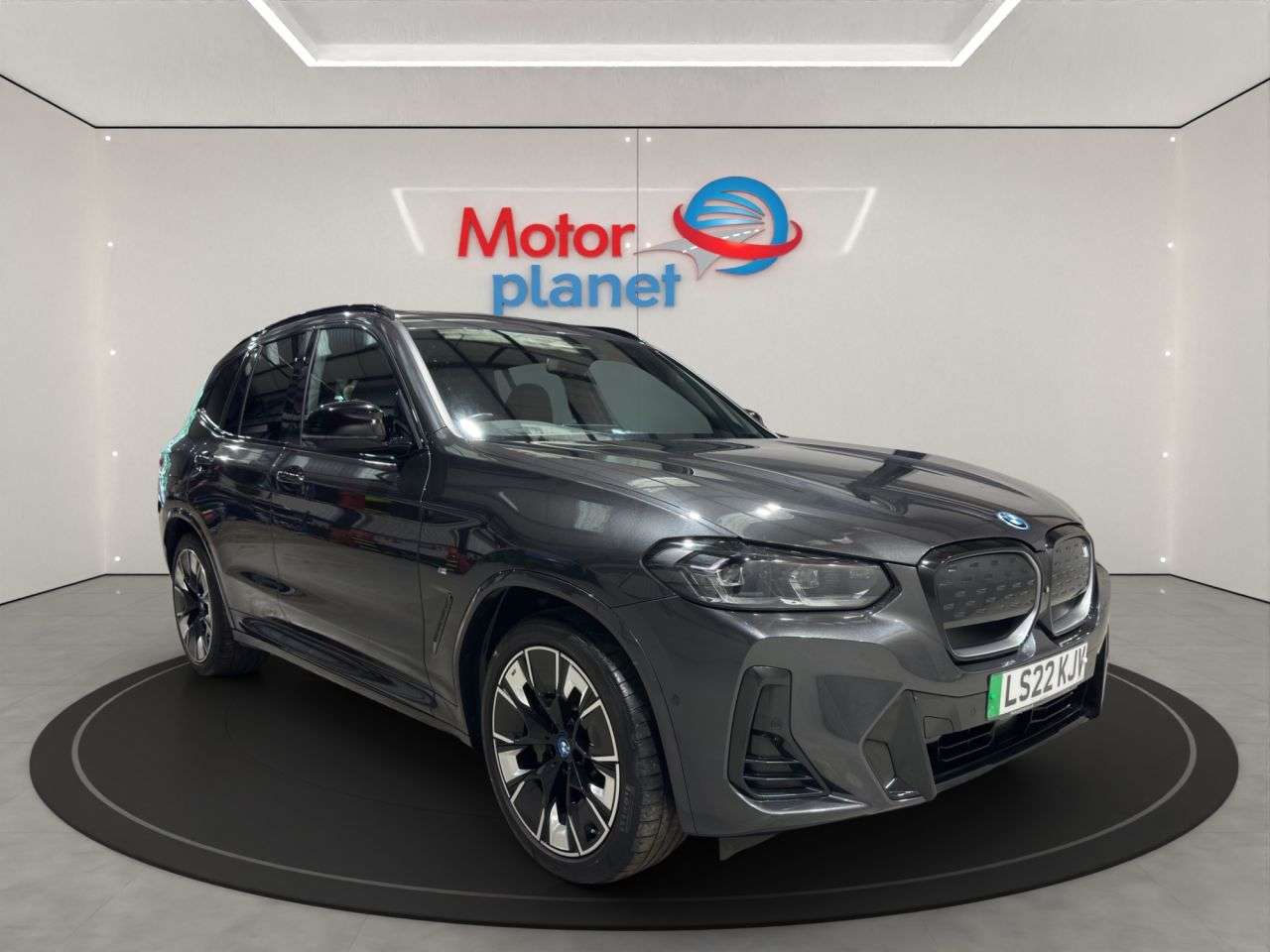 A 2022 BMW IX3 80kWh M Sport Pro SUV 5dr Electric Auto (286 ps) A 2022 BMW IX3 80kWh M Sport Pro SUV 5dr Electric Auto (286 ps)