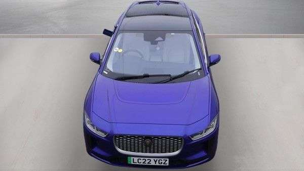 A 2022 JAGUAR I-PACE 400 90kWh SE SUV 5dr Electric Auto 4WD (400 ps) A 2022 JAGUAR I-PACE 400 90kWh SE SUV 5dr Electric Auto 4WD (400 ps)