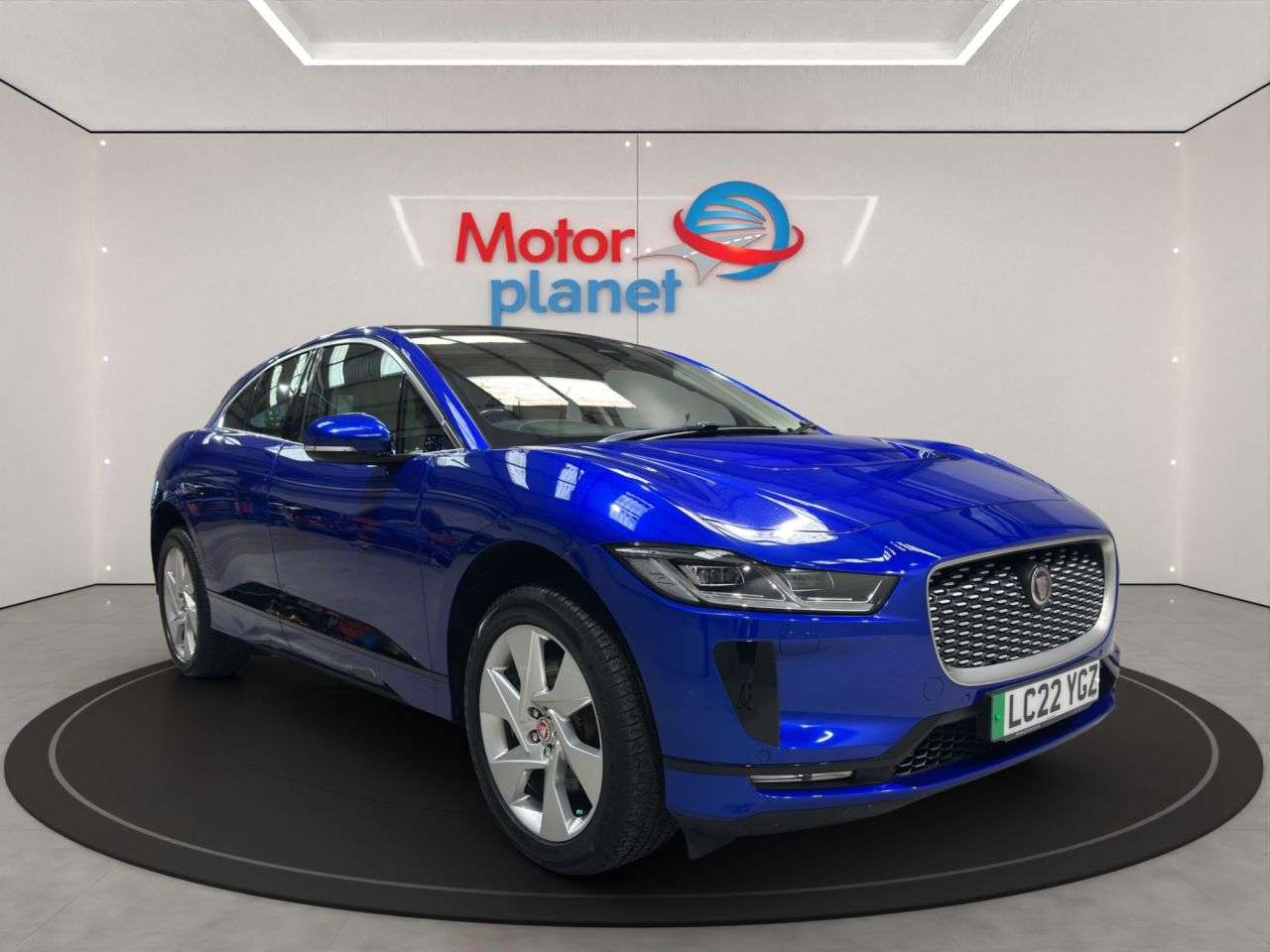 A 2022 JAGUAR I-PACE 400 90kWh SE SUV 5dr Electric Auto 4WD (400 ps) A 2022 JAGUAR I-PACE 400 90kWh SE SUV 5dr Electric Auto 4WD (400 ps)