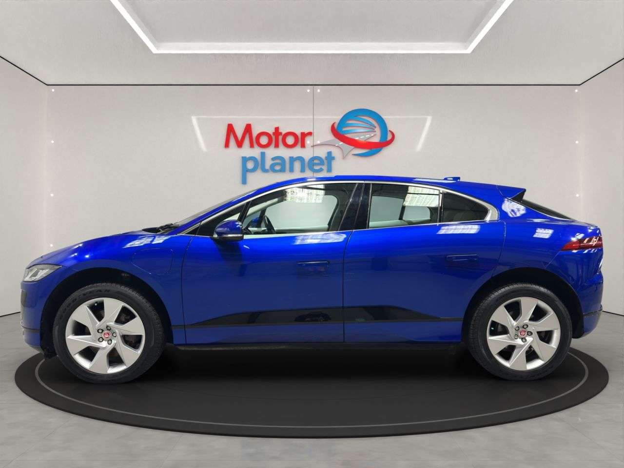 A 2022 JAGUAR I-PACE 400 90kWh SE SUV 5dr Electric Auto 4WD (400 ps) A 2022 JAGUAR I-PACE 400 90kWh SE SUV 5dr Electric Auto 4WD (400 ps)