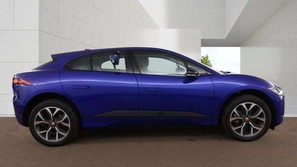 A 2022 JAGUAR I-PACE 400 90kWh HSE SUV 5dr Electric Auto 4WD (400 ps) A 2022 JAGUAR I-PACE 400 90kWh HSE SUV 5dr Electric Auto 4WD (400 ps)