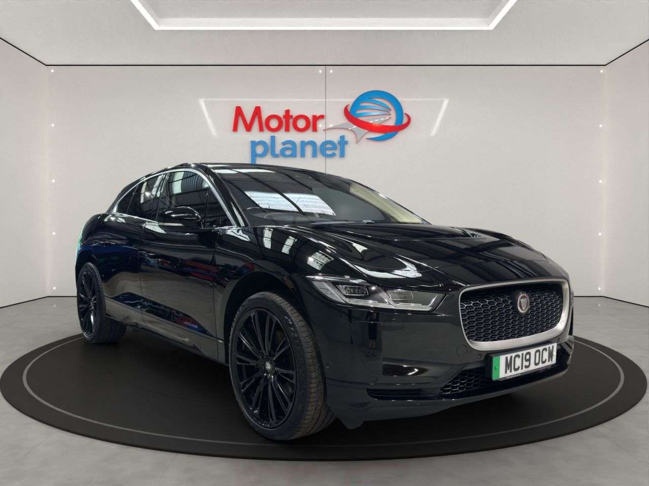 A 2019 JAGUAR I-PACE 400 90kWh SE SUV 5dr Electric Auto 4WD (400 ps) A 2019 JAGUAR I-PACE 400 90kWh SE SUV 5dr Electric Auto 4WD (400 ps)