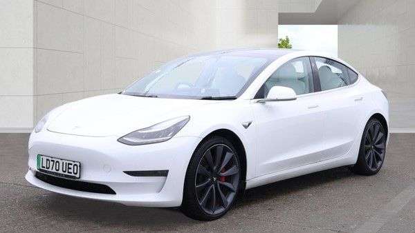 A 2020 TESLA MODEL 3 (Dual Motor) Performance Saloon 4dr Electric Auto 4WDE (Performance Upgrade A 2020 TESLA MODEL 3 (Dual Motor) Performance Saloon 4dr Electric Auto 4WDE (Performance Upgrade