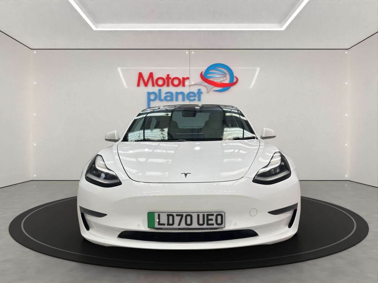 A 2020 TESLA MODEL 3 (Dual Motor) Performance Saloon 4dr Electric Auto 4WDE (Performance Upgrade A 2020 TESLA MODEL 3 (Dual Motor) Performance Saloon 4dr Electric Auto 4WDE (Performance Upgrade