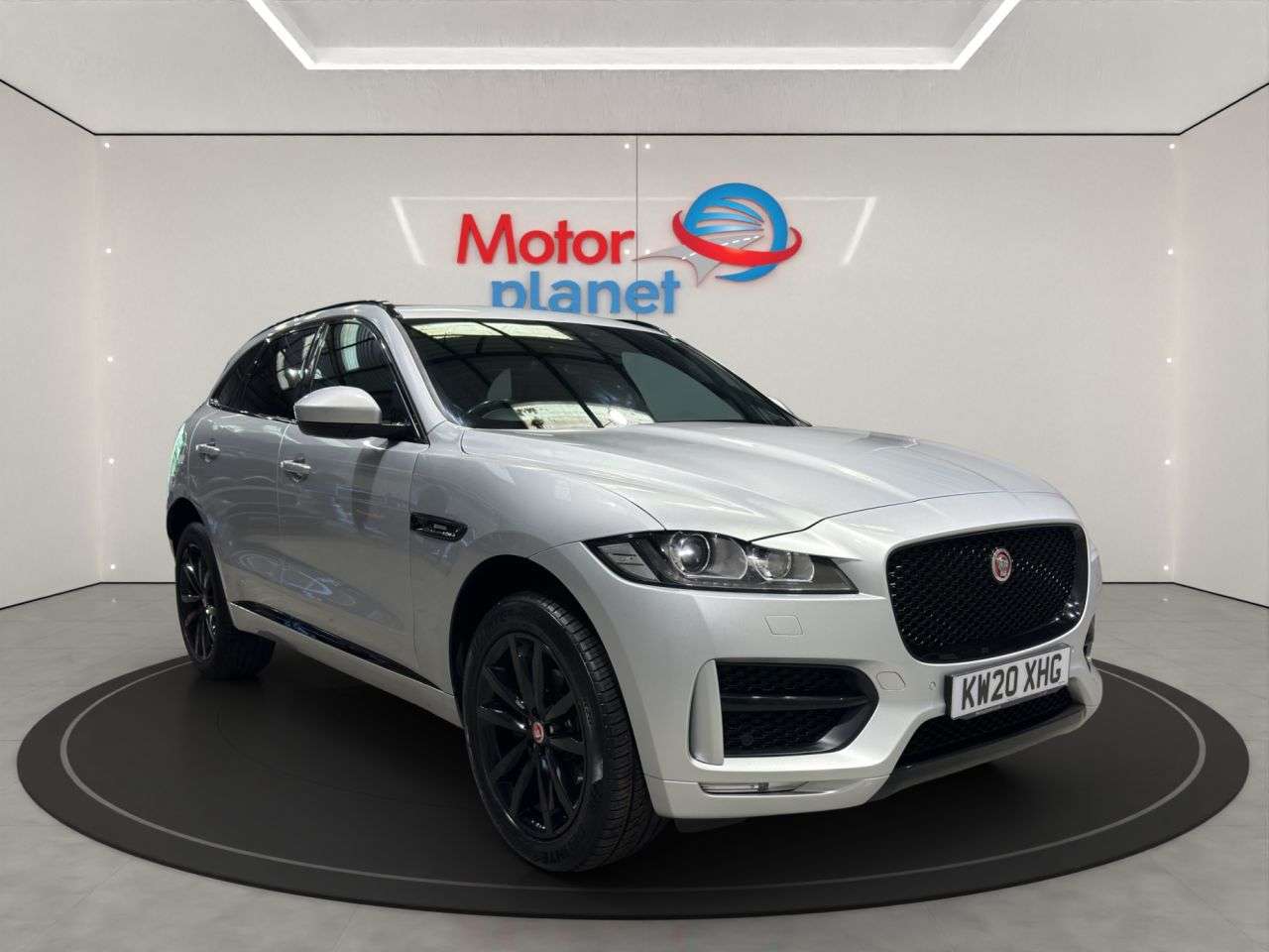 A 2020 JAGUAR F-PACE 2.0 D240 R-Sport SUV 5dr Diesel Auto AWD Euro 6 (s/s) (240 ps) A 2020 JAGUAR F-PACE 2.0 D240 R-Sport SUV 5dr Diesel Auto AWD Euro 6 (s/s) (240 ps)