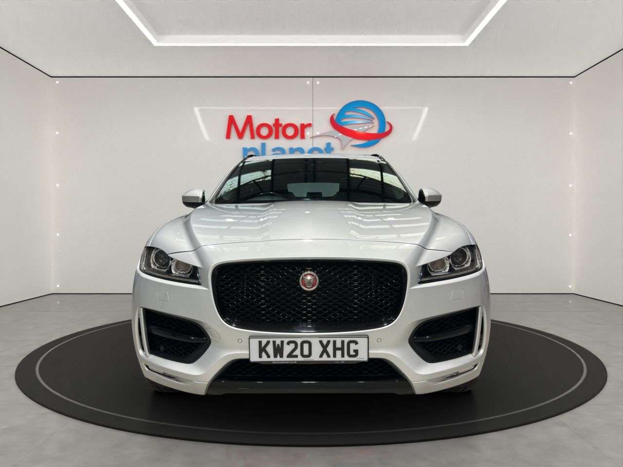 A 2020 JAGUAR F-PACE 2.0 D240 R-Sport SUV 5dr Diesel Auto AWD Euro 6 (s/s) (240 ps) A 2020 JAGUAR F-PACE 2.0 D240 R-Sport SUV 5dr Diesel Auto AWD Euro 6 (s/s) (240 ps)