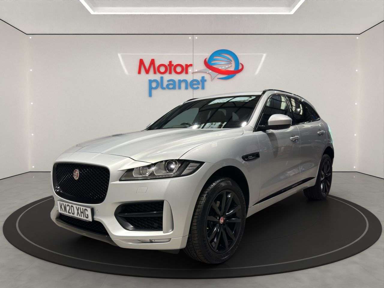 A 2020 JAGUAR F-PACE 2.0 D240 R-Sport SUV 5dr Diesel Auto AWD Euro 6 (s/s) (240 ps) A 2020 JAGUAR F-PACE 2.0 D240 R-Sport SUV 5dr Diesel Auto AWD Euro 6 (s/s) (240 ps)