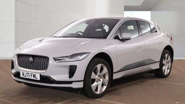A 2022 JAGUAR I-PACE 400 90kWh SE SUV 5dr Electric Auto 4WD (400 ps) A 2022 JAGUAR I-PACE 400 90kWh SE SUV 5dr Electric Auto 4WD (400 ps)