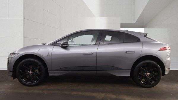 A 2022 JAGUAR I-PACE 400 90kWh Black SUV 5dr Electric Auto 4WD (400 ps) A 2022 JAGUAR I-PACE 400 90kWh Black SUV 5dr Electric Auto 4WD (400 ps)
