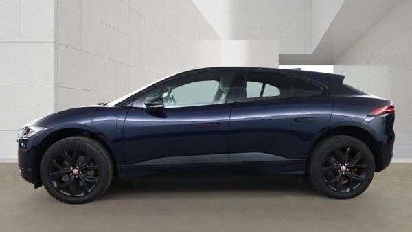 A 2022 JAGUAR I-PACE 400 90kWh HSE Black SUV 5dr Electric Auto 4WD (400 ps) A 2022 JAGUAR I-PACE 400 90kWh HSE Black SUV 5dr Electric Auto 4WD (400 ps)