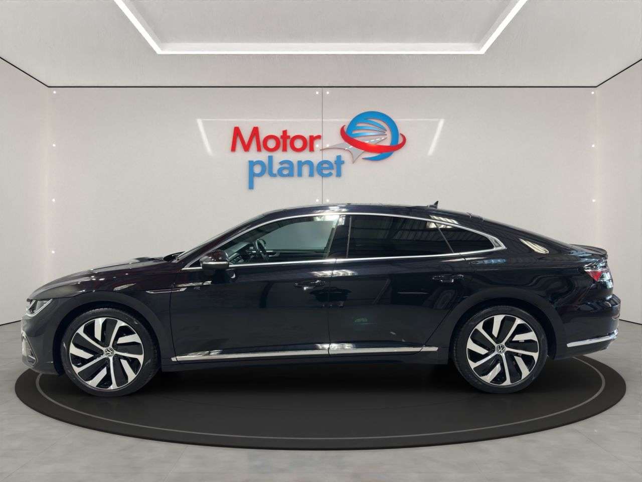 A 2021 VOLKSWAGEN ARTEON 2.0 TSI R-Line Fastback 5dr Petrol DSG Euro 6 (s/s) (190 ps) A 2021 VOLKSWAGEN ARTEON 2.0 TSI R-Line Fastback 5dr Petrol DSG Euro 6 (s/s) (190 ps)