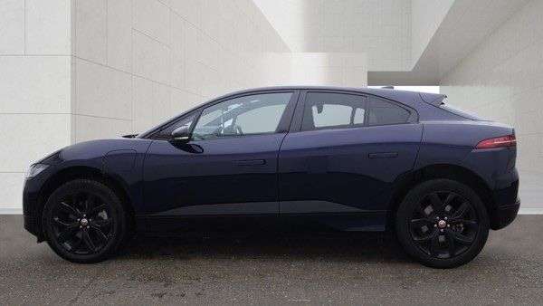 A 2022 JAGUAR I-PACE 400 90kWh Black SUV 5dr Electric Auto 4WD (400 ps) A 2022 JAGUAR I-PACE 400 90kWh Black SUV 5dr Electric Auto 4WD (400 ps)