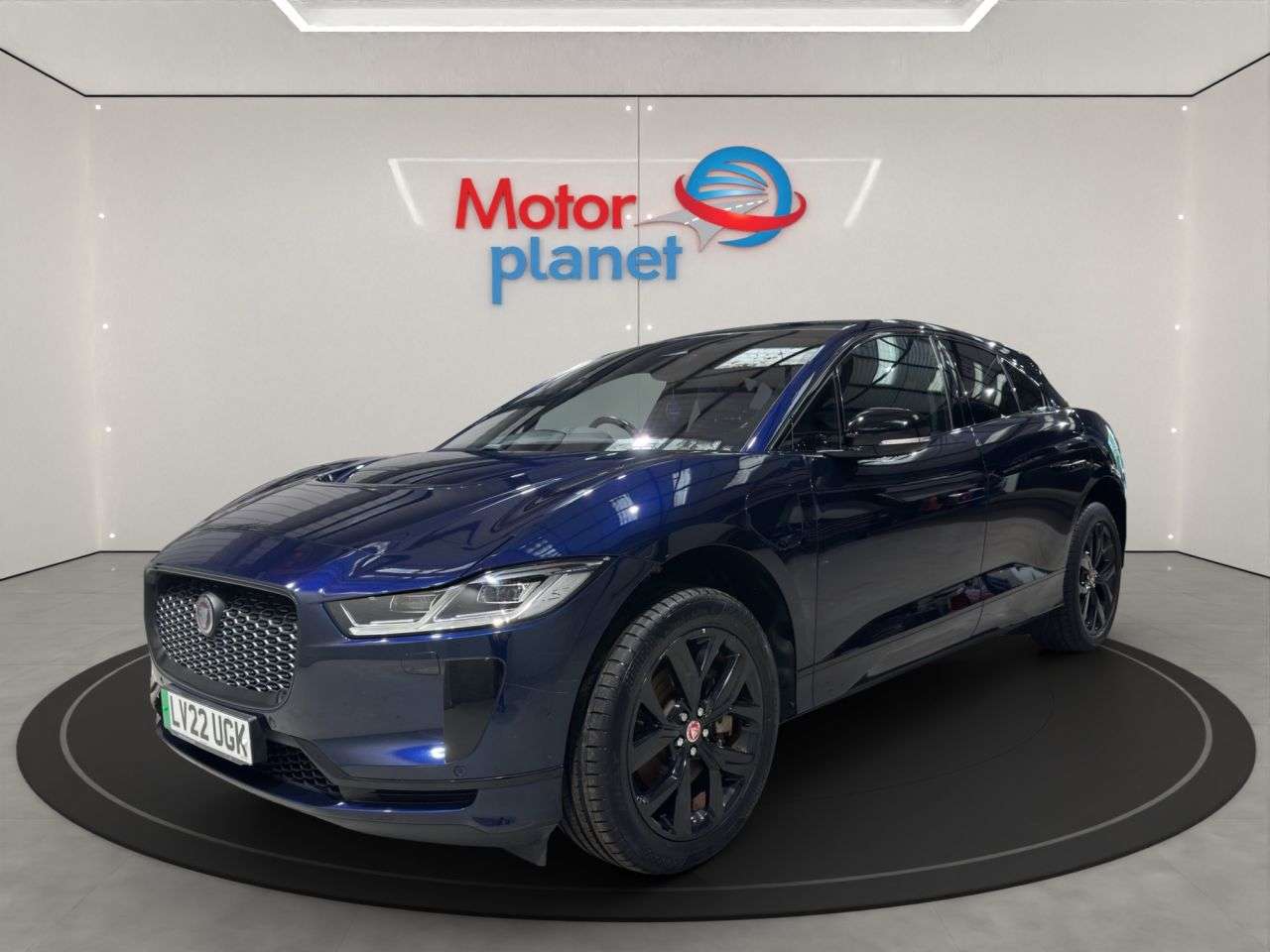 A 2022 JAGUAR I-PACE 400 90kWh Black SUV 5dr Electric Auto 4WD (400 ps) A 2022 JAGUAR I-PACE 400 90kWh Black SUV 5dr Electric Auto 4WD (400 ps)