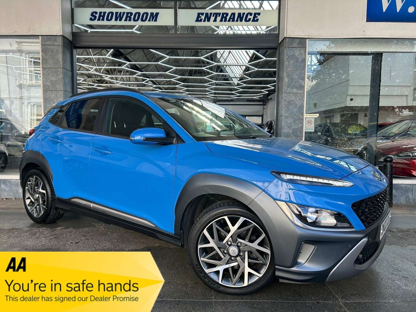 A 2022 HYUNDAI KONA 1.6 h-GDi Premium SUV Petrol Hybrid DCT Euro 6 (s/s) (141 ps) 5dr A 2022 HYUNDAI KONA 1.6 h-GDi Premium SUV Petrol Hybrid DCT Euro 6 (s/s) (141 ps) 5dr