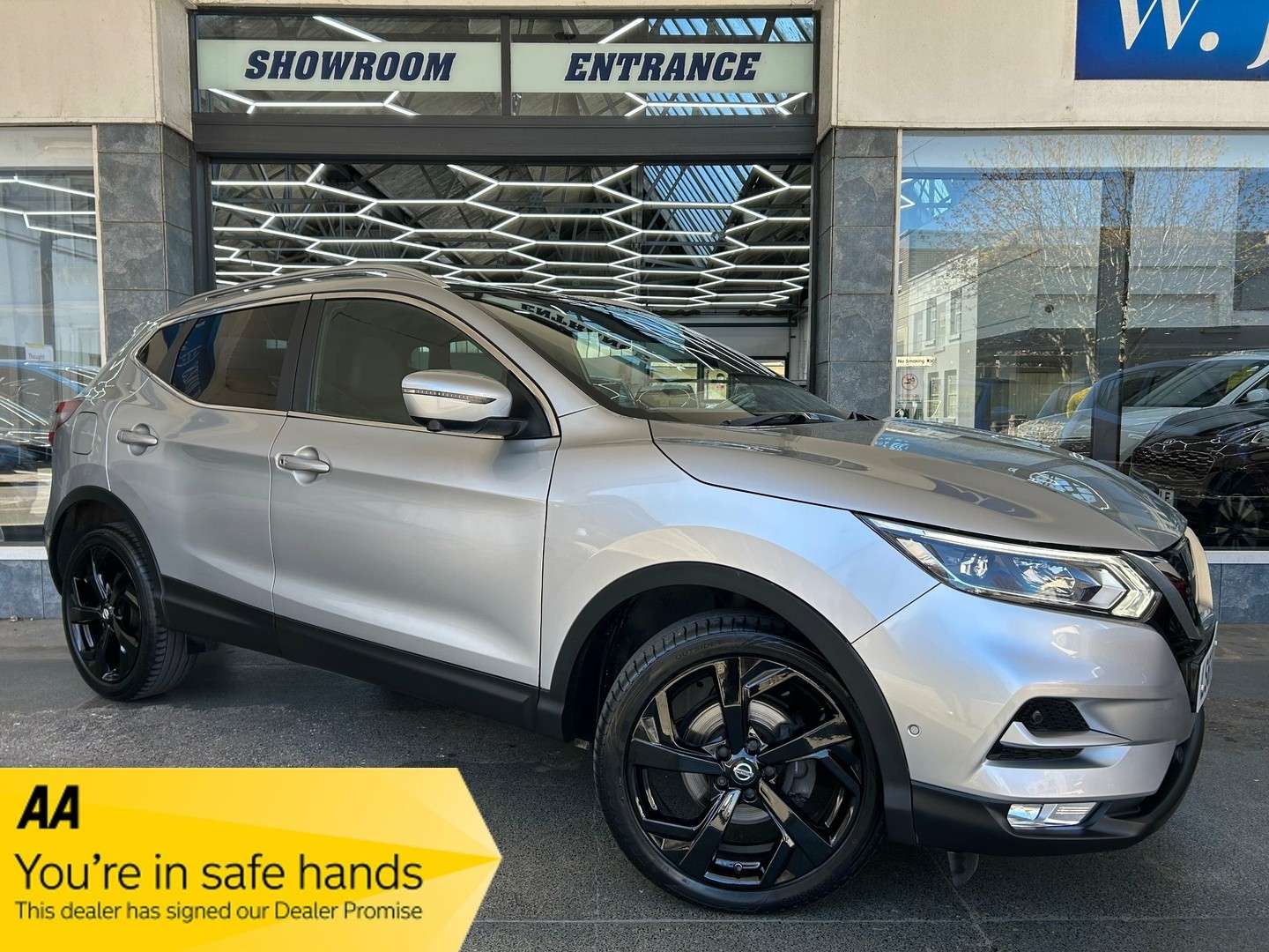 A 2017 NISSAN QASHQAI 1.2 DIG-T Tekna+ SUV Petrol XTRON Euro 6 (s/s) (115 ps) 5dr A 2017 NISSAN QASHQAI 1.2 DIG-T Tekna+ SUV Petrol XTRON Euro 6 (s/s) (115 ps) 5dr