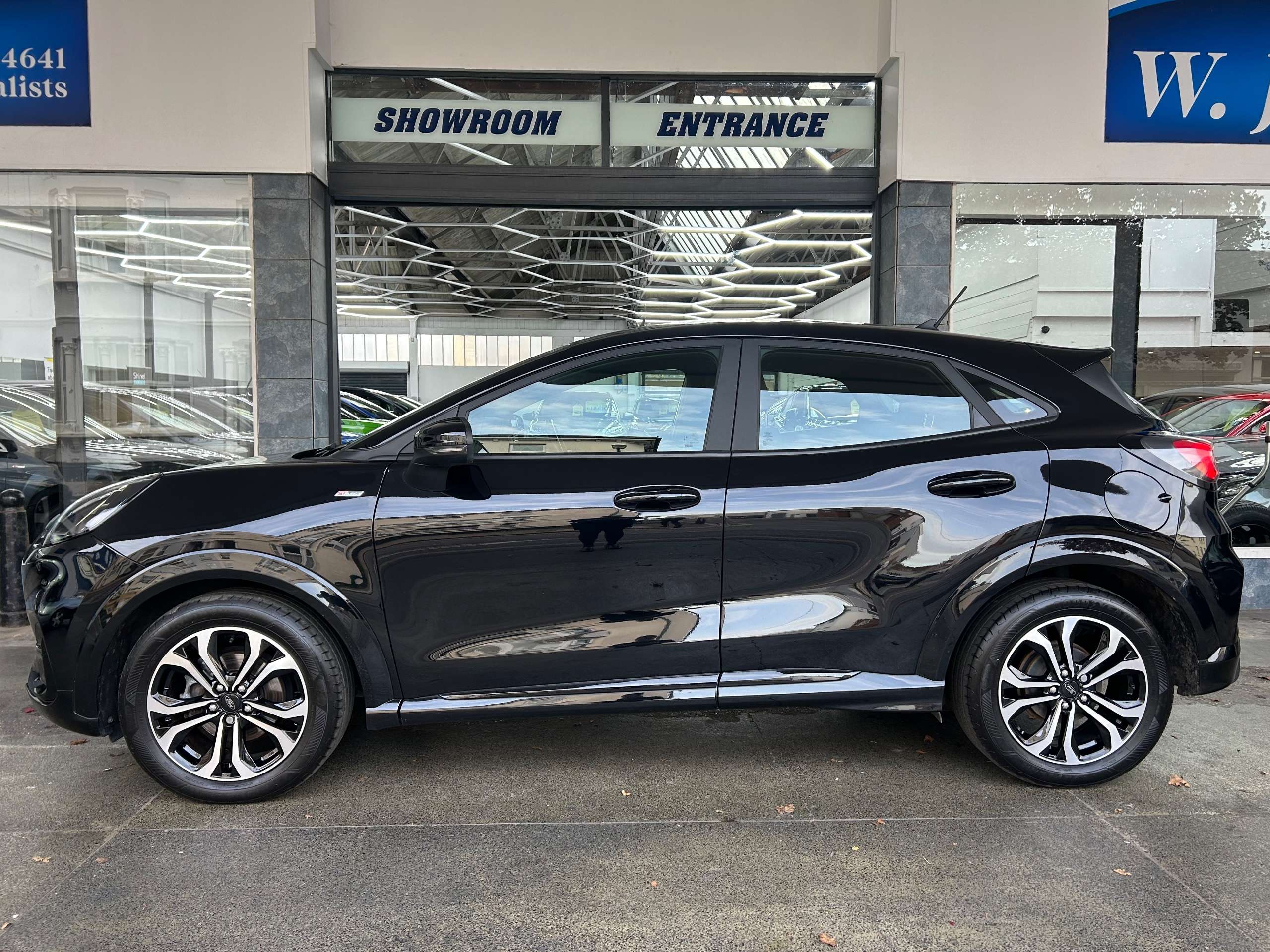 A 2023 FORD PUMA 1.0T EcoBoost MHEV ST-Line SUV Petrol Hybrid Manual Euro 6 (s/s) (125 ps) 5dr A 2023 FORD PUMA 1.0T EcoBoost MHEV ST-Line SUV Petrol Hybrid Manual Euro 6 (s/s) (125 ps) 5dr