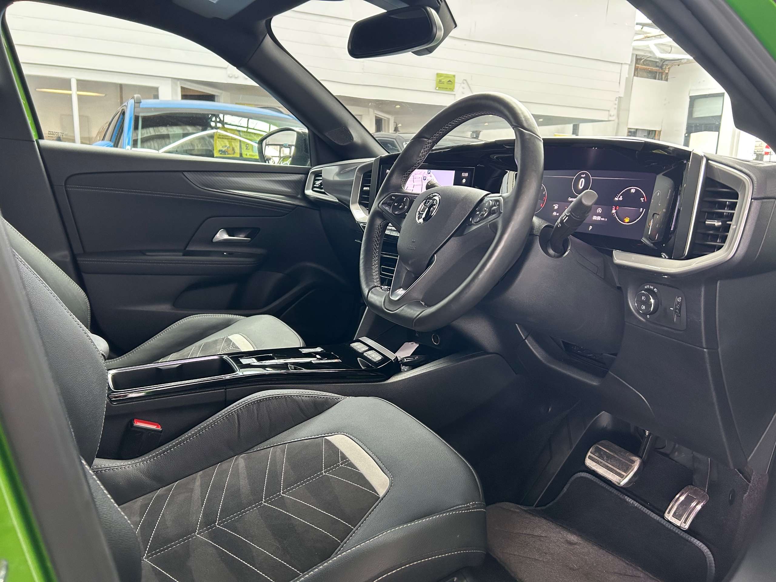 A 2023 VAUXHALL MOKKA 1.2 Turbo Ultimate SUV Petrol Auto Euro 6 (s/s) (130 ps) 5dr A 2023 VAUXHALL MOKKA 1.2 Turbo Ultimate SUV Petrol Auto Euro 6 (s/s) (130 ps) 5dr