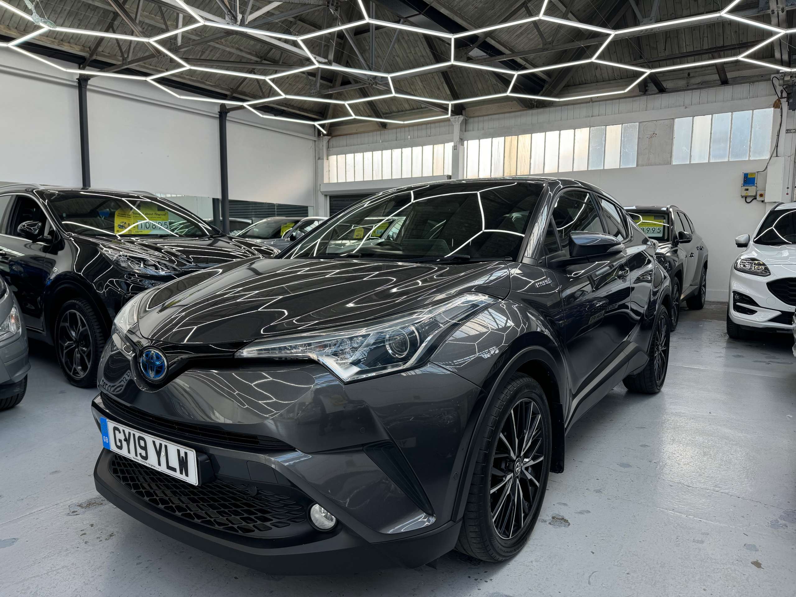 A 2019 TOYOTA C-HR 1.8 VVT-h Excel SUV Petrol Hybrid CVT Euro 6 (s/s) (122 ps) 5dr A 2019 TOYOTA C-HR 1.8 VVT-h Excel SUV Petrol Hybrid CVT Euro 6 (s/s) (122 ps) 5dr