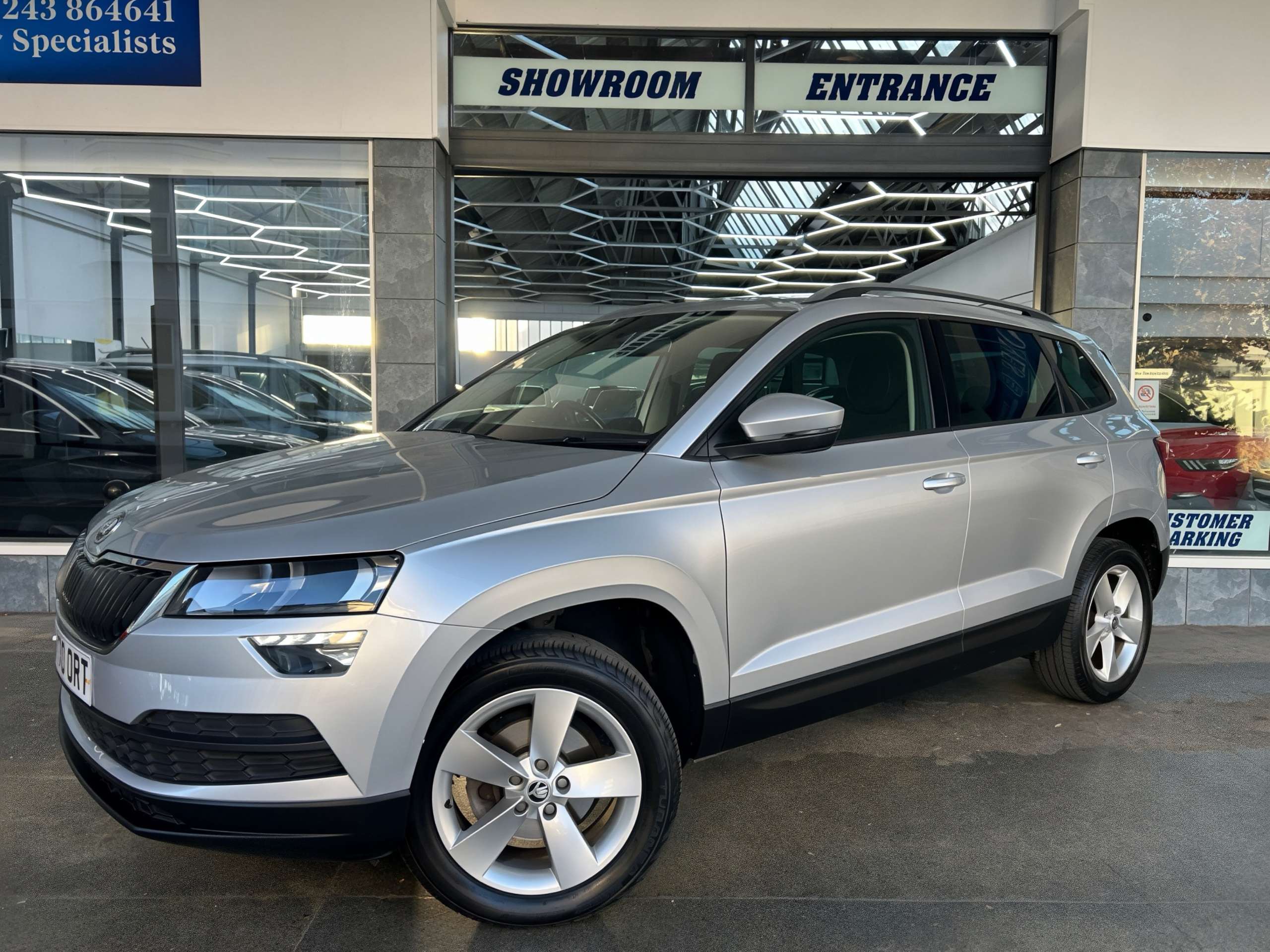 A 2020 SKODA KAROQ 1.5 TSI ACT SE SUV Petrol DSG Euro 6 (s/s) (150 ps) 5dr A 2020 SKODA KAROQ 1.5 TSI ACT SE SUV Petrol DSG Euro 6 (s/s) (150 ps) 5dr