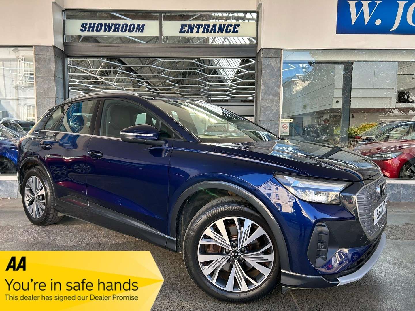 A 2022 AUDI Q4 E-TRON 35 Sport SUV Electric Auto 55kWh (170 ps) 5dr A 2022 AUDI Q4 E-TRON 35 Sport SUV Electric Auto 55kWh (170 ps) 5dr