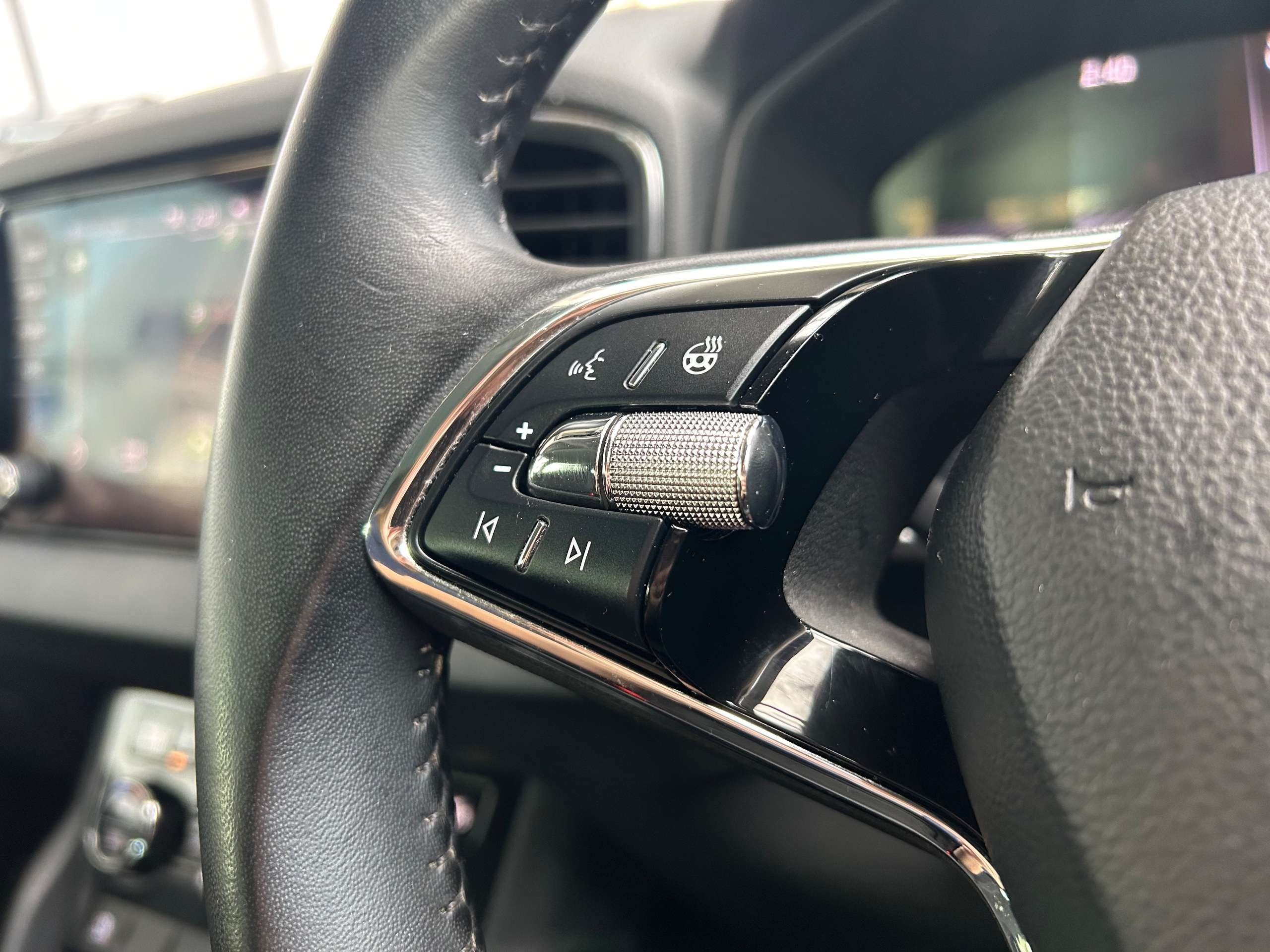 2023 SKODA KAROQ 2023 SKODA KAROQ