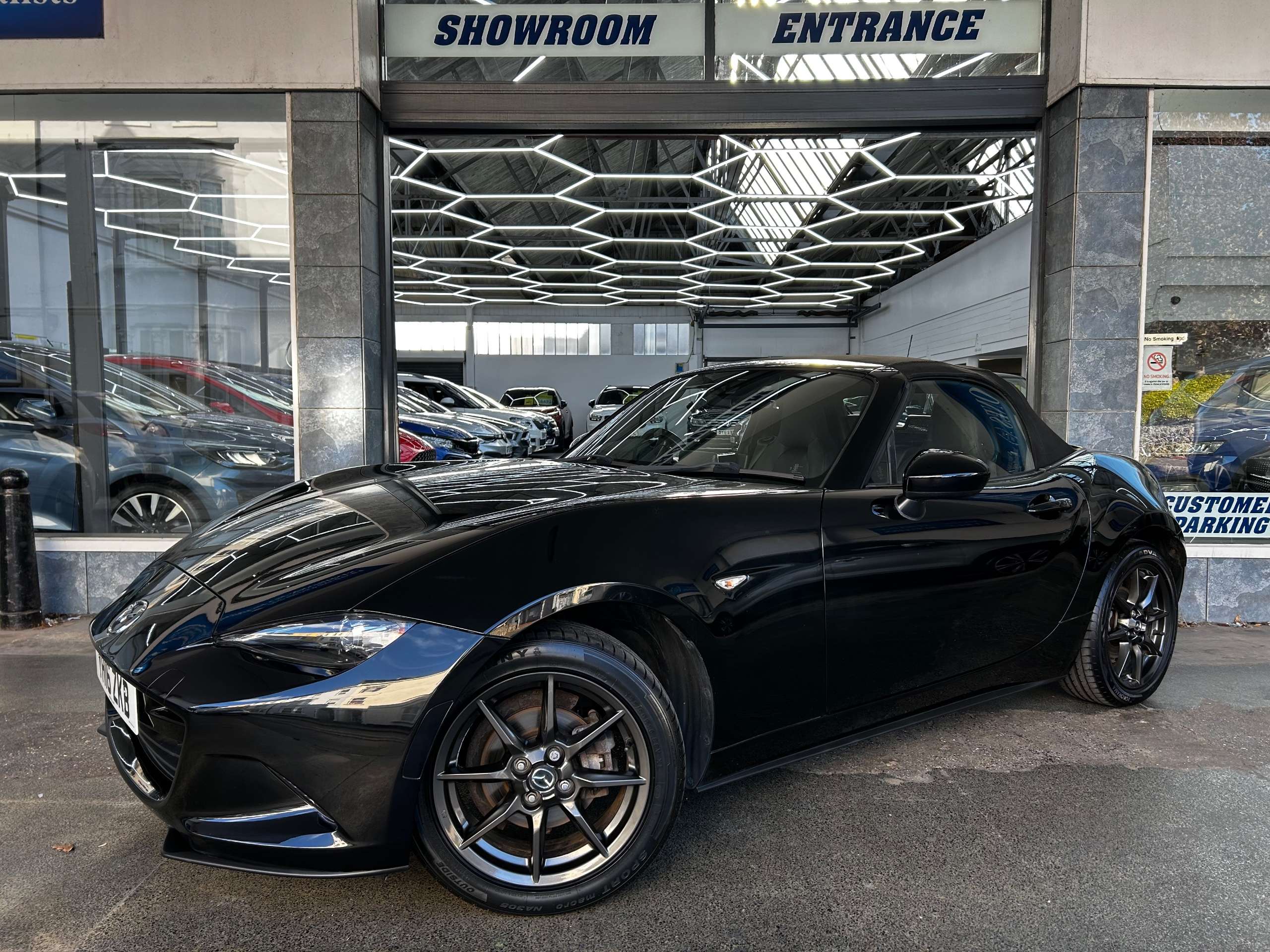 2016 MAZDA MX-5 2016 MAZDA MX-5