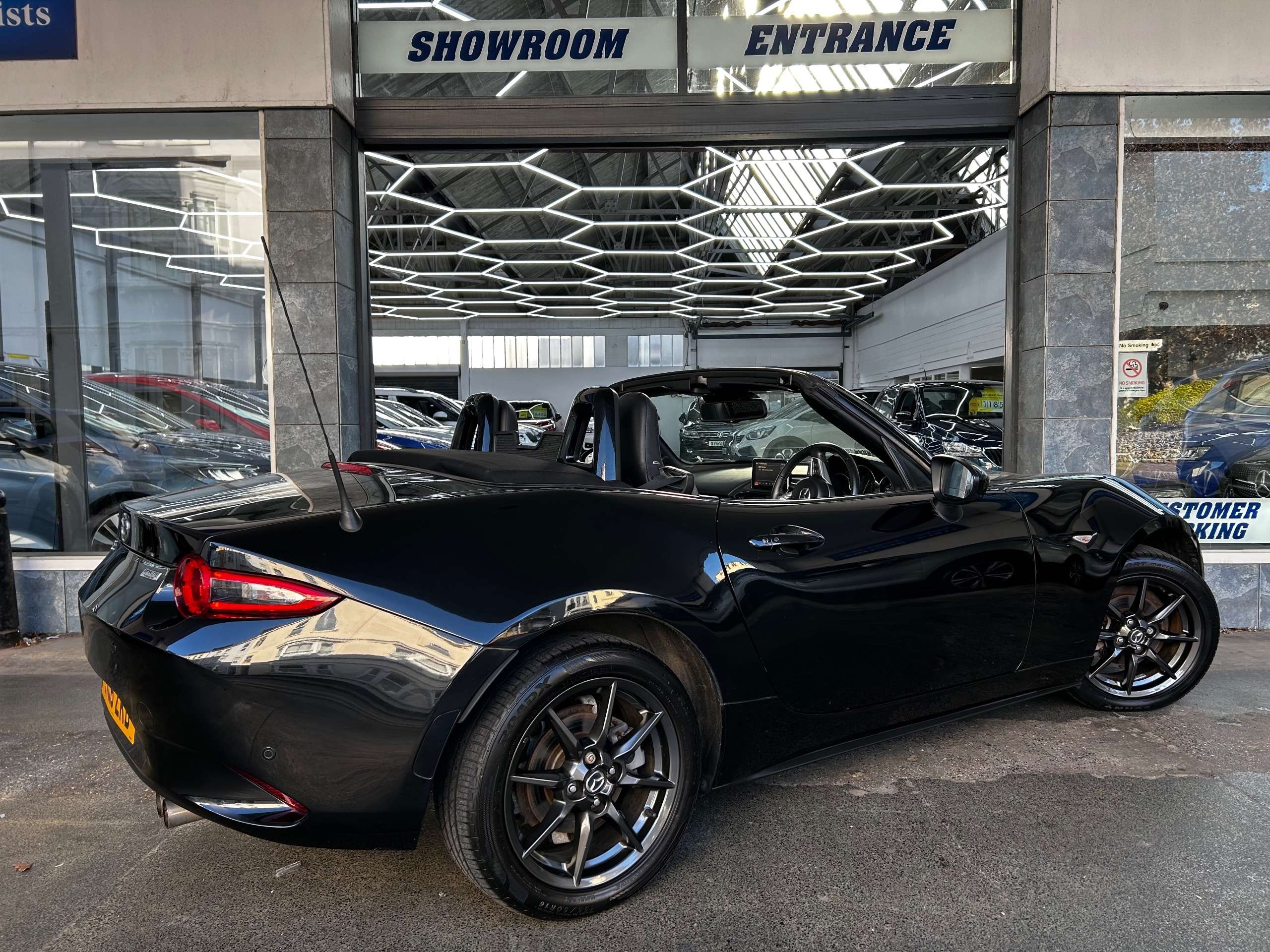 2016 MAZDA MX-5 2016 MAZDA MX-5