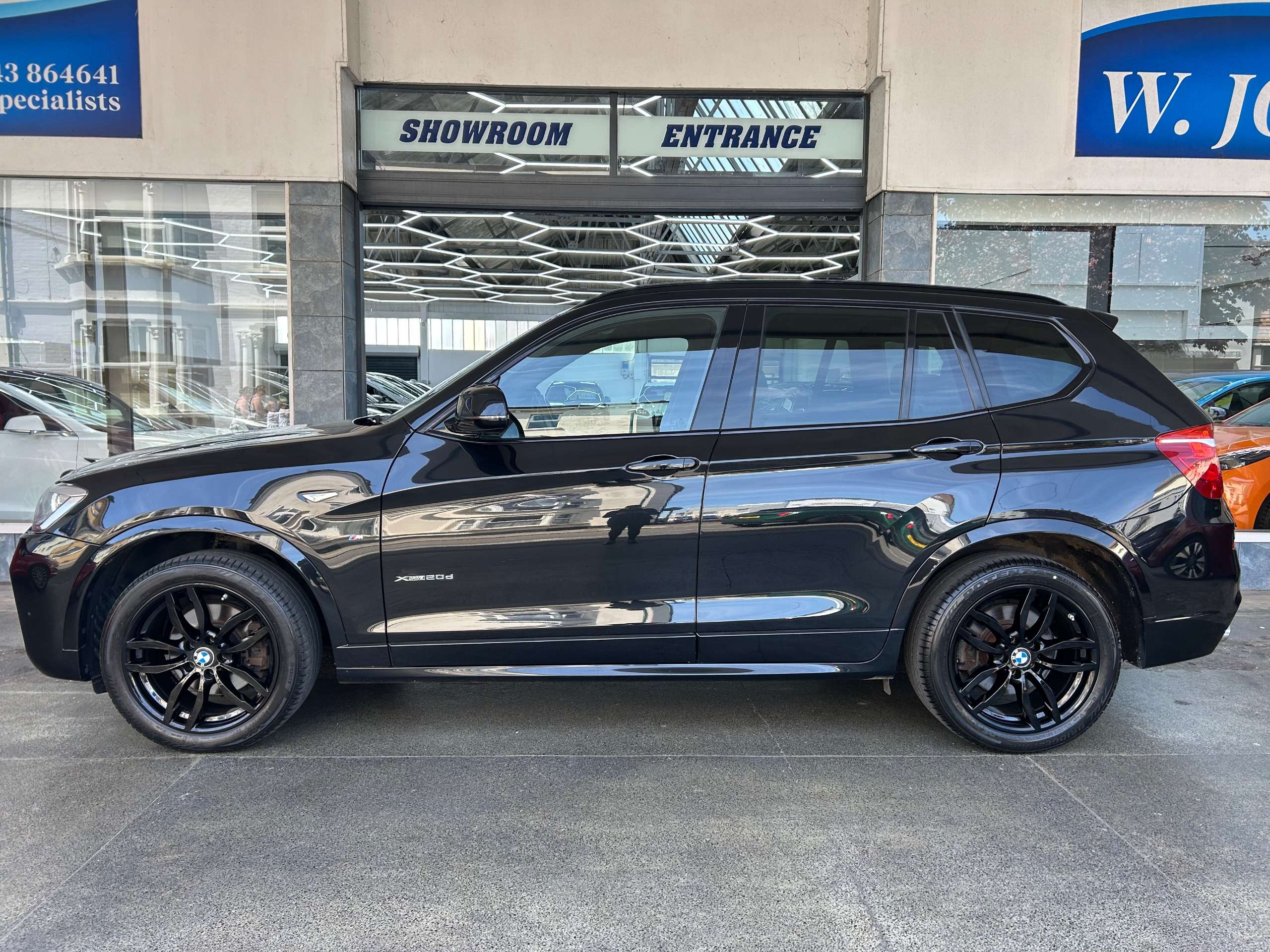 A 2016 BMW X3 2.0 20d M Sport SUV Diesel Auto xDrive Euro 6 (s/s) (190 ps) 5dr A 2016 BMW X3 2.0 20d M Sport SUV Diesel Auto xDrive Euro 6 (s/s) (190 ps) 5dr