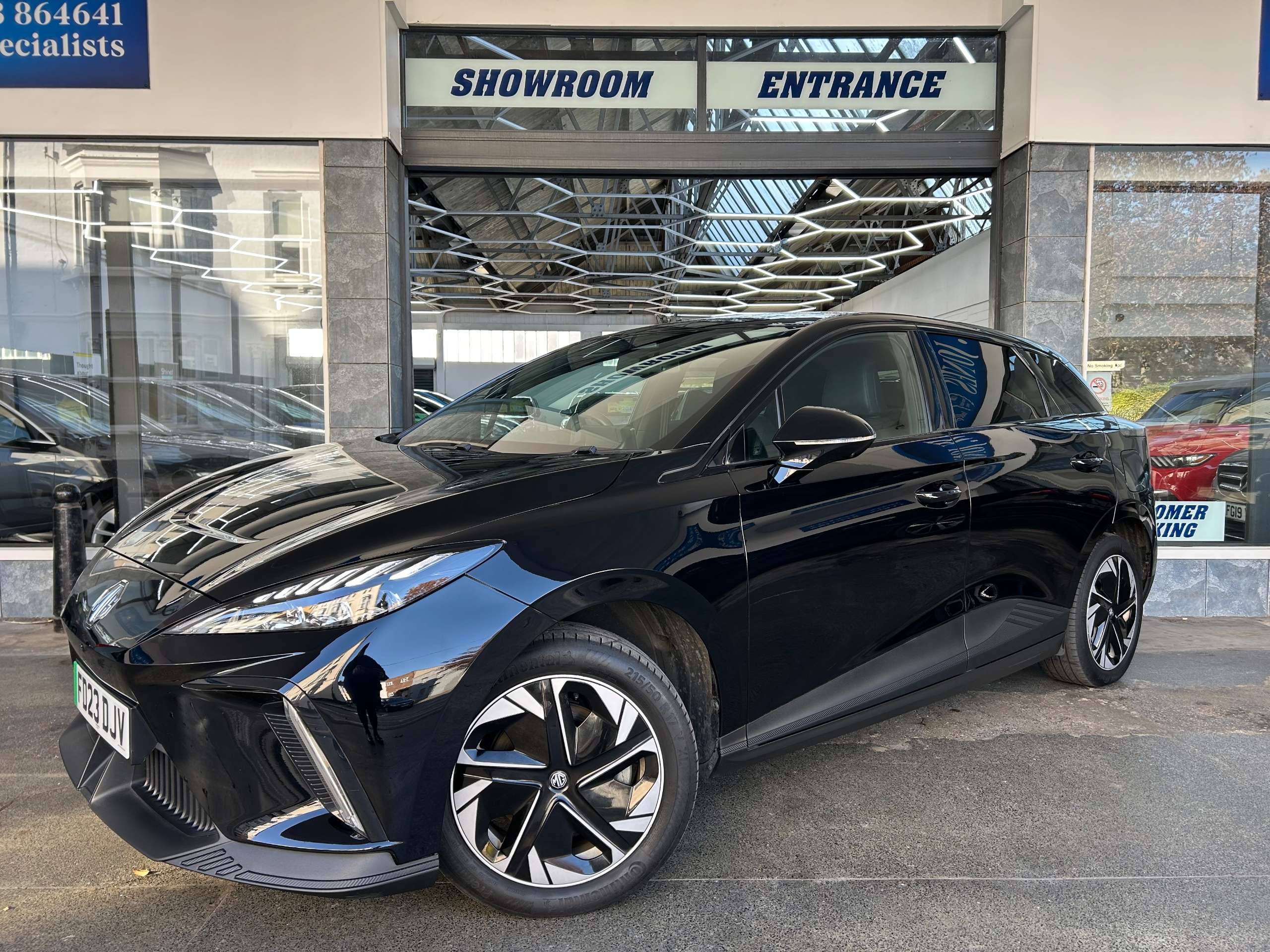 A 2023 MG MG4 64kWh Trophy Long Range Hatchback Electric Auto (203 ps) 5dr A 2023 MG MG4 64kWh Trophy Long Range Hatchback Electric Auto (203 ps) 5dr