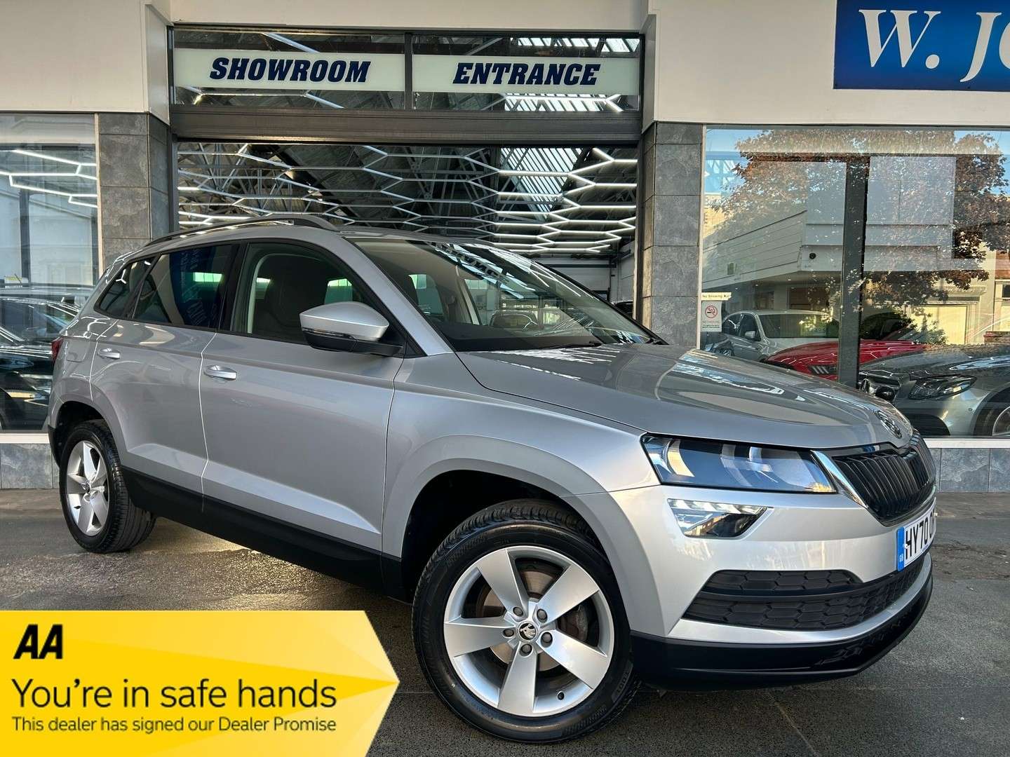 A 2020 SKODA KAROQ 1.5 TSI ACT SE SUV Petrol DSG Euro 6 (s/s) (150 ps) 5dr A 2020 SKODA KAROQ 1.5 TSI ACT SE SUV Petrol DSG Euro 6 (s/s) (150 ps) 5dr