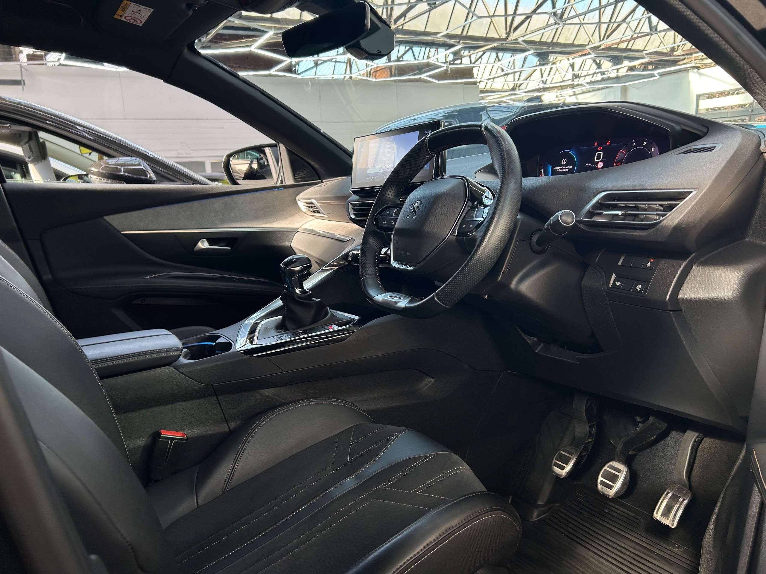 2021 PEUGEOT 3008 2021 PEUGEOT 3008