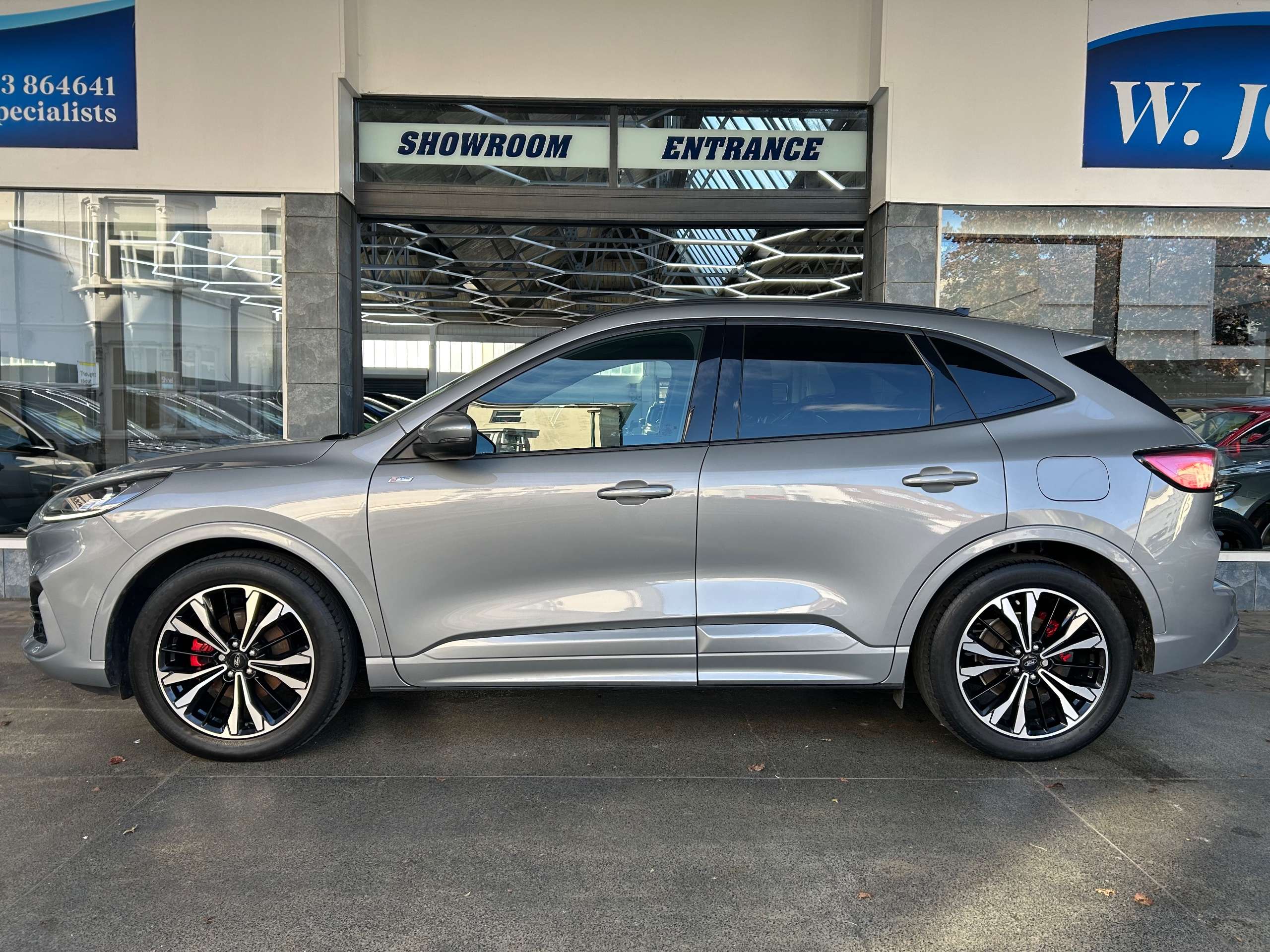 A 2023 FORD KUGA 2.5h Duratec ST-Line X Edition SUV Petrol Hybrid CVT Euro 6 (s/s) (190 ps) 5dr A 2023 FORD KUGA 2.5h Duratec ST-Line X Edition SUV Petrol Hybrid CVT Euro 6 (s/s) (190 ps) 5dr