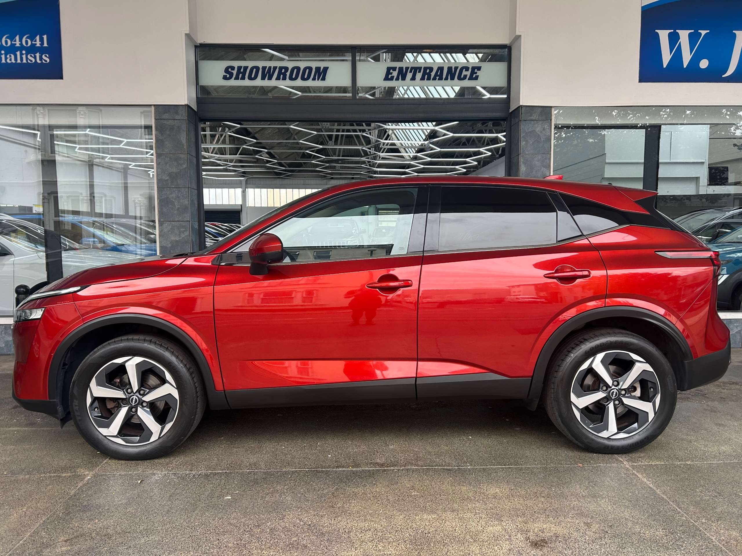 A 2022 NISSAN QASHQAI 1.3 DIG-T MHEV N-Connecta SUV Petrol Hybrid Manual Euro 6 (s/s) (140 ps) 5dr A 2022 NISSAN QASHQAI 1.3 DIG-T MHEV N-Connecta SUV Petrol Hybrid Manual Euro 6 (s/s) (140 ps) 5dr