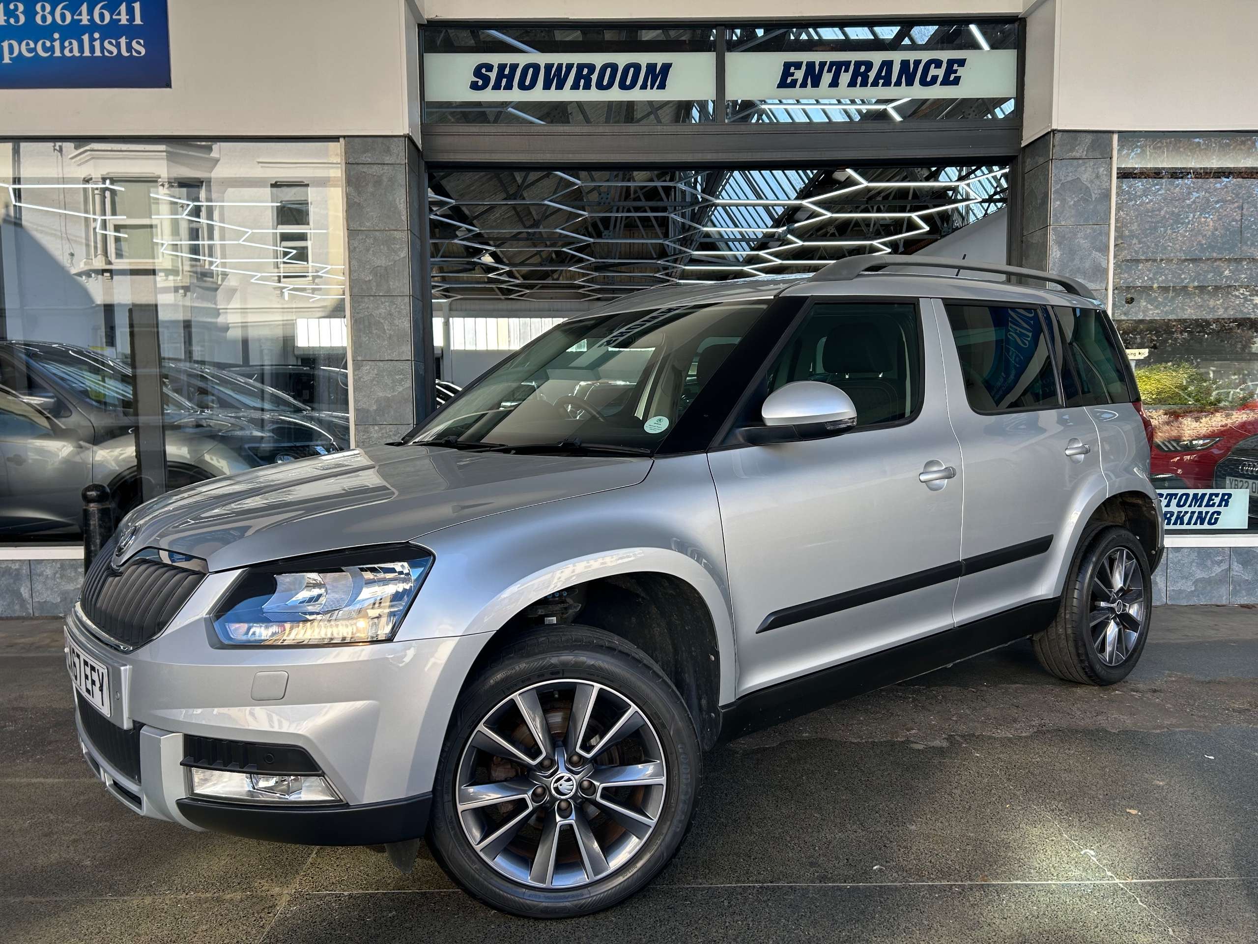 A 2018 SKODA YETI 1.2 TSI SE Drive Outdoor 5dr Petrol DSG Euro 6 (s/s) (110 ps) A 2018 SKODA YETI 1.2 TSI SE Drive Outdoor 5dr Petrol DSG Euro 6 (s/s) (110 ps)