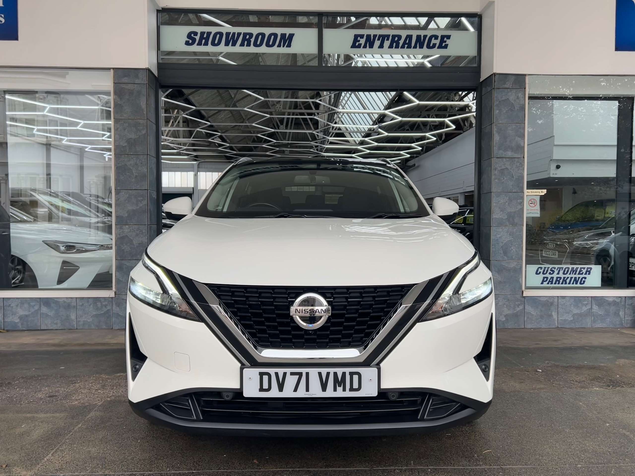 A 2021 NISSAN QASHQAI 1.3 DIG-T MHEV N-Connecta SUV Petrol Hybrid Manual Euro 6 (s/s) (140 ps) 5dr A 2021 NISSAN QASHQAI 1.3 DIG-T MHEV N-Connecta SUV Petrol Hybrid Manual Euro 6 (s/s) (140 ps) 5dr